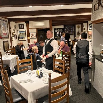 IL Toscano Ristorante - Main dining room - Italian Near Me - Douglaston, New York IL Toscano Ristorante - Main dining room - Italian Near Me - Douglaston, New York