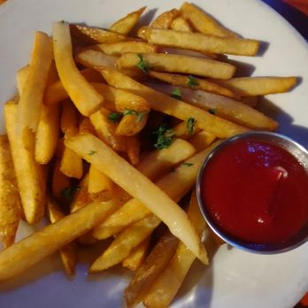 Lulu's Waikiki - Truffle fries with ketchup - Burgers Near Me - Honolulu, Hawaii Lulu's Waikiki - Truffle fries with ketchup - Burgers Near Me - Honolulu, Hawaii
