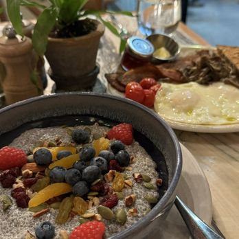 1 Hotel Central Park - Breakfast menu chia seeds - Hotels Near Me - New York, New York 1 Hotel Central Park - Breakfast menu chia seeds - Hotels Near Me - New York, New York