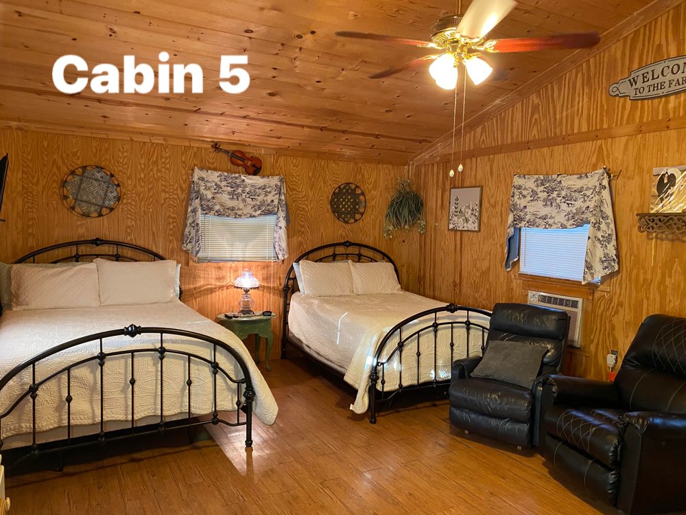 WANDER INN CABINS Updated September 2024 18 Photos 844 N Sh 173