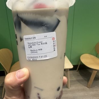 Shuyi Tealicious - Signature grass jelly milk tea - Taiwanese Near Me - Mississauga, Ontario