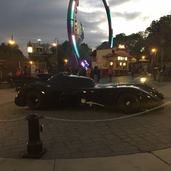 Six Flags Over Georgia - Batmobile - Amusement Parks Near Me - Austell, Georgia