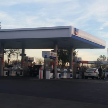 Chevron - From of the gas station - Gas Stations Near Me - Woodland, California Chevron - From of the gas station - Gas Stations Near Me - Woodland, California