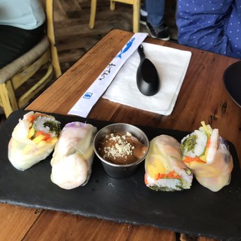 Ginger and Lemongrass - Shrimp Summer Roll - Vietnamese Near Me - Whitestone, New York Ginger and Lemongrass - Shrimp Summer Roll - Vietnamese Near Me - Whitestone, New York