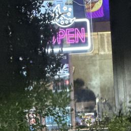 The lazy guy and the sign still on. The lazy guy and the sign still on.