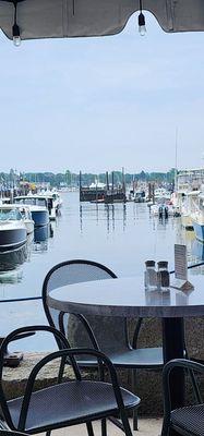 J’s Oyster by null