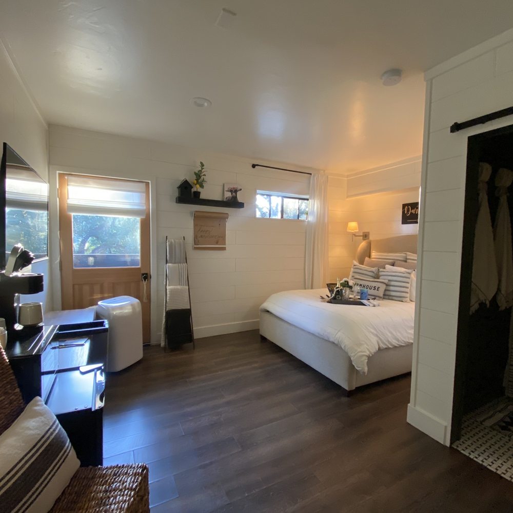 Stay Unhitched - Vacation Rentals Near Me - Paso Robles, California Stay Unhitched - Vacation Rentals Near Me - Paso Robles, California