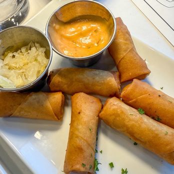 Field House - Reuben egg rolls - Bars Near Me - Deerfield, Illinois