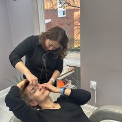 Royal Threading & Esthetics - Eyebrow threading!