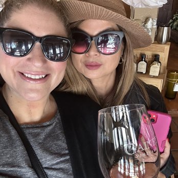 Grapeline Wine Tours - Wine Tours Near Me