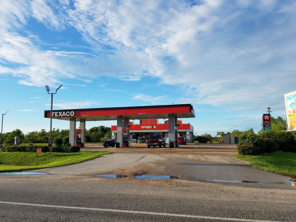 TEXACO Updated June 2024 3100 Dickinson Ave, Dickinson, Texas Gas