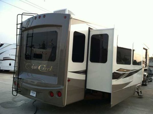 Window Tint On Boats and RVs - Whether you need window tint on your car ,truck , home , boat , RV , or Business we can take car of it! The materials that we use are the best, always thinking in our customers to give them a better service and an excellent quality.
Our windows film is manufactured with two layers (2ply) what makes it thick (talking about millimeters), it lasts longer and protects more, helping you to cover your skin from the sun.
No matter what percent you choose, our product reduces the sensation of hot, reflects the UV rays and also give your windows a darker tone. Window Tint On Boats and RVs - Whether you need window tint on your car ,truck , home , boat , RV , or Business we can take car of it! The materials that we use are the best, always thinking in our customers to give them a better service and an excellent quality.
Our windows film is manufactured with two layers (2ply) what makes it thick (talking about millimeters), it lasts longer and protects more, helping you to cover your skin from the sun.
No matter what percent you choose, our product reduces the sensation of hot, reflects the UV rays and also give your windows a darker tone.