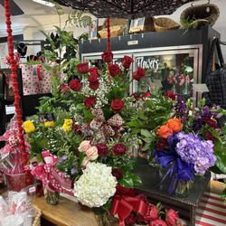Seale Florist and Gifts - Floral and gifts