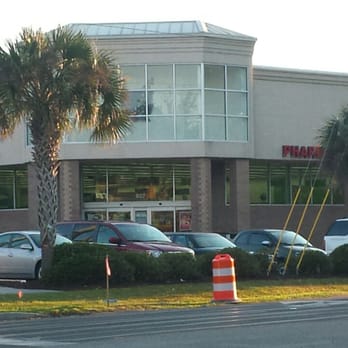 Walgreens - cars parked in front of the store - Drugstores Near Me - Charleston, South Carolina