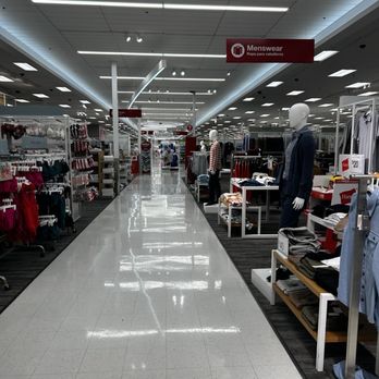 Target - Department Stores Near Me - Cypress, California