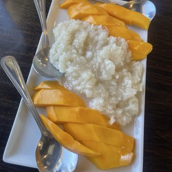 R Thai Cuisine - Mango sticky rice. - Thai Near Me - Redlands, California R Thai Cuisine - Mango sticky rice. - Thai Near Me - Redlands, California