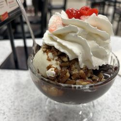 Oberweis Ice Cream and Dairy Store - Brownie Sundae.