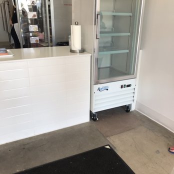 Crumbl - Tatum - Oddly bare and unfinished retail space... - Bakeries Near Me - Phoenix, Arizona