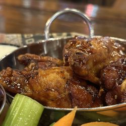 Wild Bills Sports Saloon - Wings