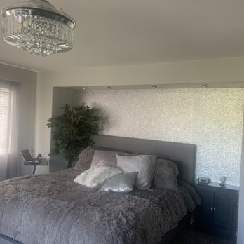 Rafael's wallcovering - Bedroom - Wallpapering Near Me