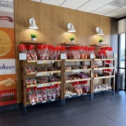 Red Ribbon Bakeshop gift card