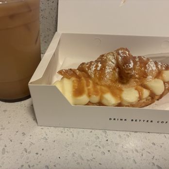 Under Pressure Coffee - Custard Cream Croissant w/Salted Butterscotch Cold Brew - Coffee & Tea Near Me - Astoria, New York
