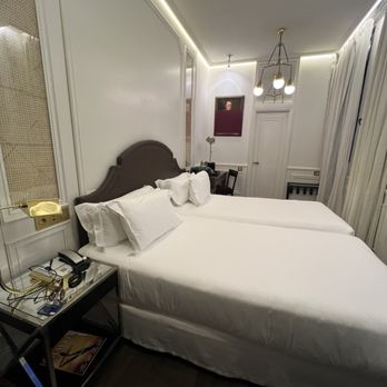 H10 Villa de la Reina - Hotels Near Me - Madrid, M H10 Villa de la Reina - Hotels Near Me - Madrid, M