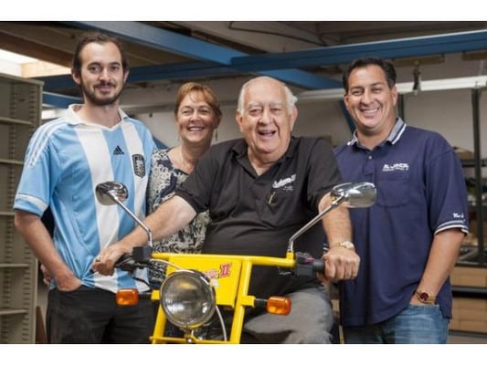 Lê Duyên CUSHMAN MOTOR SCOOTER II - Updated August 2025 - 14 Photos