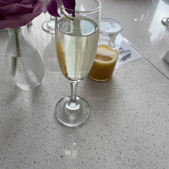 Kit Kat Club - Bottomless mimosas, you control the OJ. - Lounges Near Me - Chicago, Illinois Kit Kat Club - Bottomless mimosas, you control the OJ. - Lounges Near Me - Chicago, Illinois