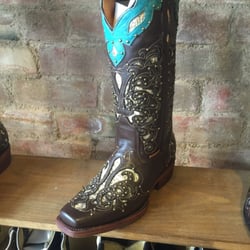 Elliut Western Wear