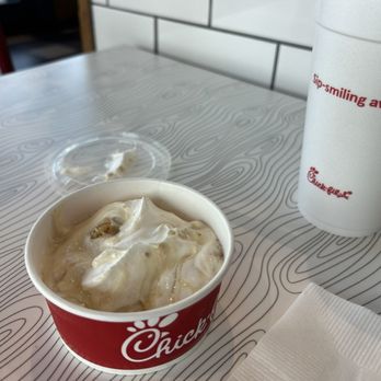 Chick-fil-A - Banana pudding- tasted great but not worth the money.  I've tried it, once. - Fast Food Near Me - Woodstock, Georgia