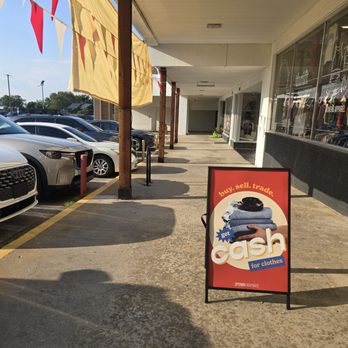 Uptown Cheapskate - Men's Clothing Near Me - Fayetteville, Arkansas