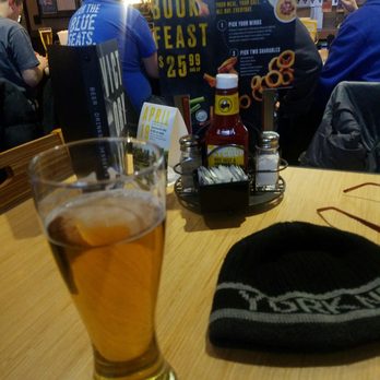 Buffalo Wild Wings - Chicken Wings Near Me - North Babylon, New York