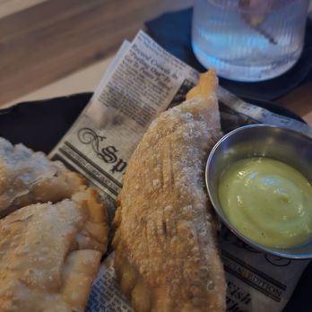 Pisco Peruvian Gastrobar - Orlando - Empanadas de lomo saltado - Peruvian Near Me - Orlando, Florida Pisco Peruvian Gastrobar - Orlando - Empanadas de lomo saltado - Peruvian Near Me - Orlando, Florida