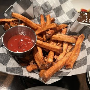 Juniper Grill - Murrysville - Hand-Cut Fries - New American Near Me - Murrysville, Pennsylvania