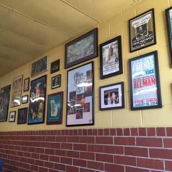 H&H Soul Food Restaurant - American Near Me - Macon, Georgia