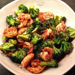 Shrimp with broccoli