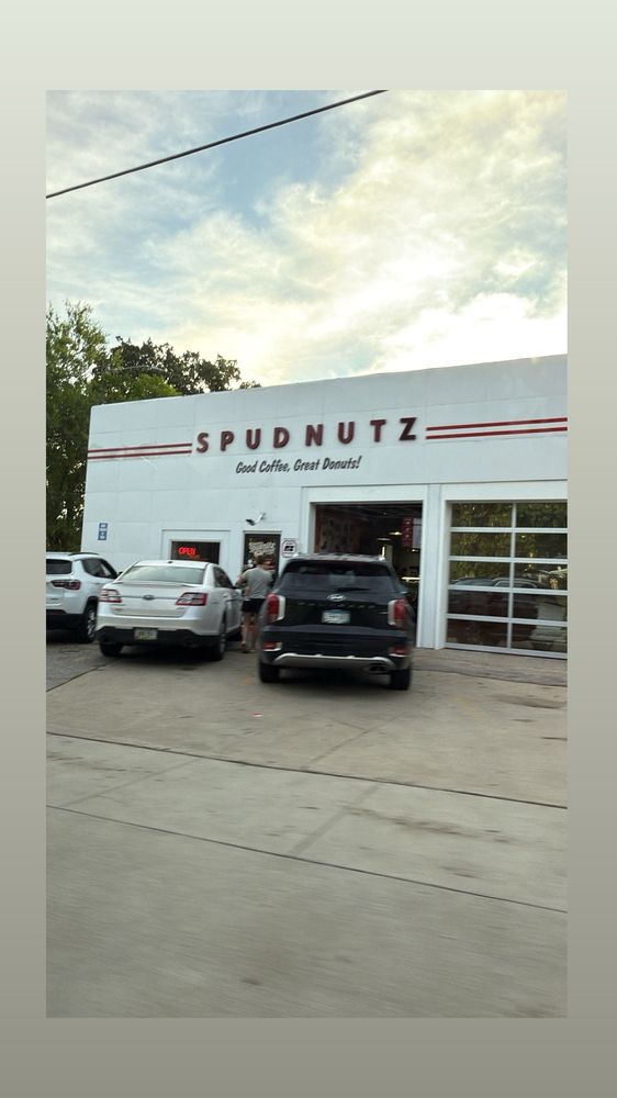 Wyman's Spudnutz Logo