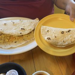 Arturo's Cafe - Big taco vs regular taco