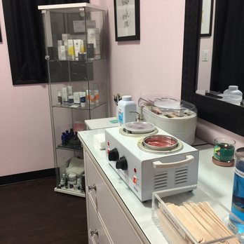 Wax Me Pretty - Amazing service and amazing technique!! I must say out of all the waxing ive ever done, this hurts the least. And only 15 mins! Clean shop! - Waxing Near Me - Tustin, California Wax Me Pretty - Amazing service and amazing technique!! I must say out of all the waxing ive ever done, this hurts the least. And only 15 mins! Clean shop! - Waxing Near Me - Tustin, California