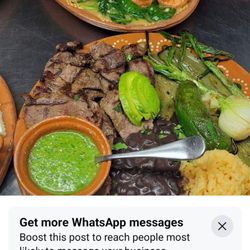 Kitchen Tex-Mex - Carne asada y shrimp al ajillo con spinach
