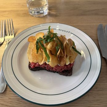 Aamanns 1921 - Smørrebrød with beef tartare, capers, anchovy, rye chips - Open Sandwiches Near Me - Copenhagen, 84 Aamanns 1921 - Smørrebrød with beef tartare, capers, anchovy, rye chips - Open Sandwiches Near Me - Copenhagen, 84
