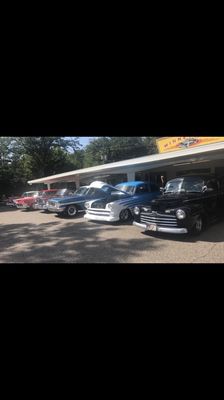 Minnetonka Drive In by null