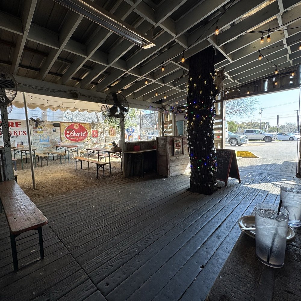 Lucy's Fried Chicken - Patio - New American Near Me - Austin, Texas Lucy's Fried Chicken - Patio - New American Near Me - Austin, Texas