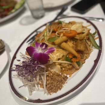 New Krung Thai Restaurant - Pad Thai Vegetarian - Thai Near Me - San Jose, California