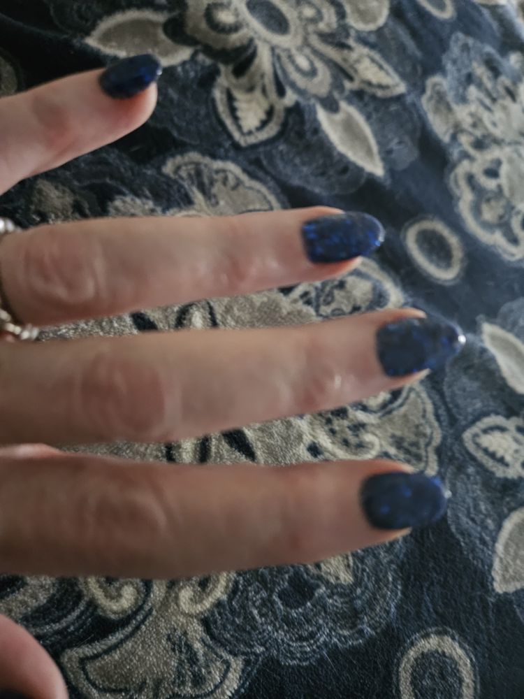 Lucky Nail Logo