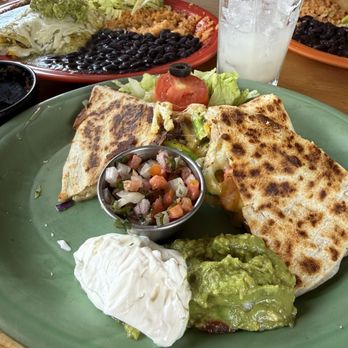 Los Amigos Restaurante - Cheese quesadillas with vegetables Cheese enchiladas with vegetables - Mexican Near Me - Pacific Grove, California Los Amigos Restaurante - Cheese quesadillas with vegetables Cheese enchiladas with vegetables - Mexican Near Me - Pacific Grove, California