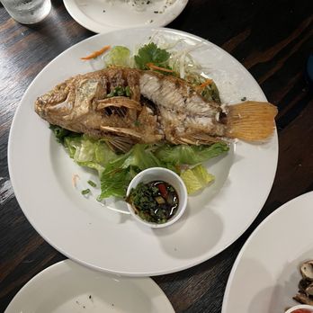 The Edge At 31 North - Fried Fish - Asian Fusion Near Me - Urban Honolulu, Hawaii The Edge At 31 North - Fried Fish - Asian Fusion Near Me - Urban Honolulu, Hawaii