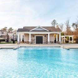 Garden Springs Apartments - Swimming Pool