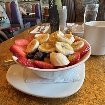 Chit Chat Diner - My Warm & Fruity Oatmeal - Diners Near Me - West Orange, New Jersey